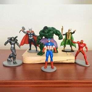 Marvel Superhero Figurine Set - Cake topper